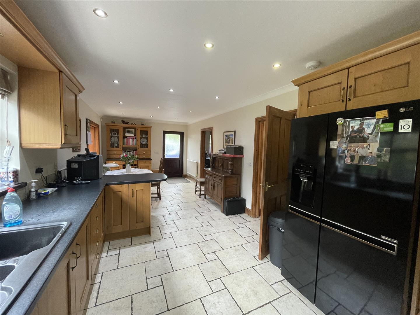 KITCHEN/ LIVING ROOM